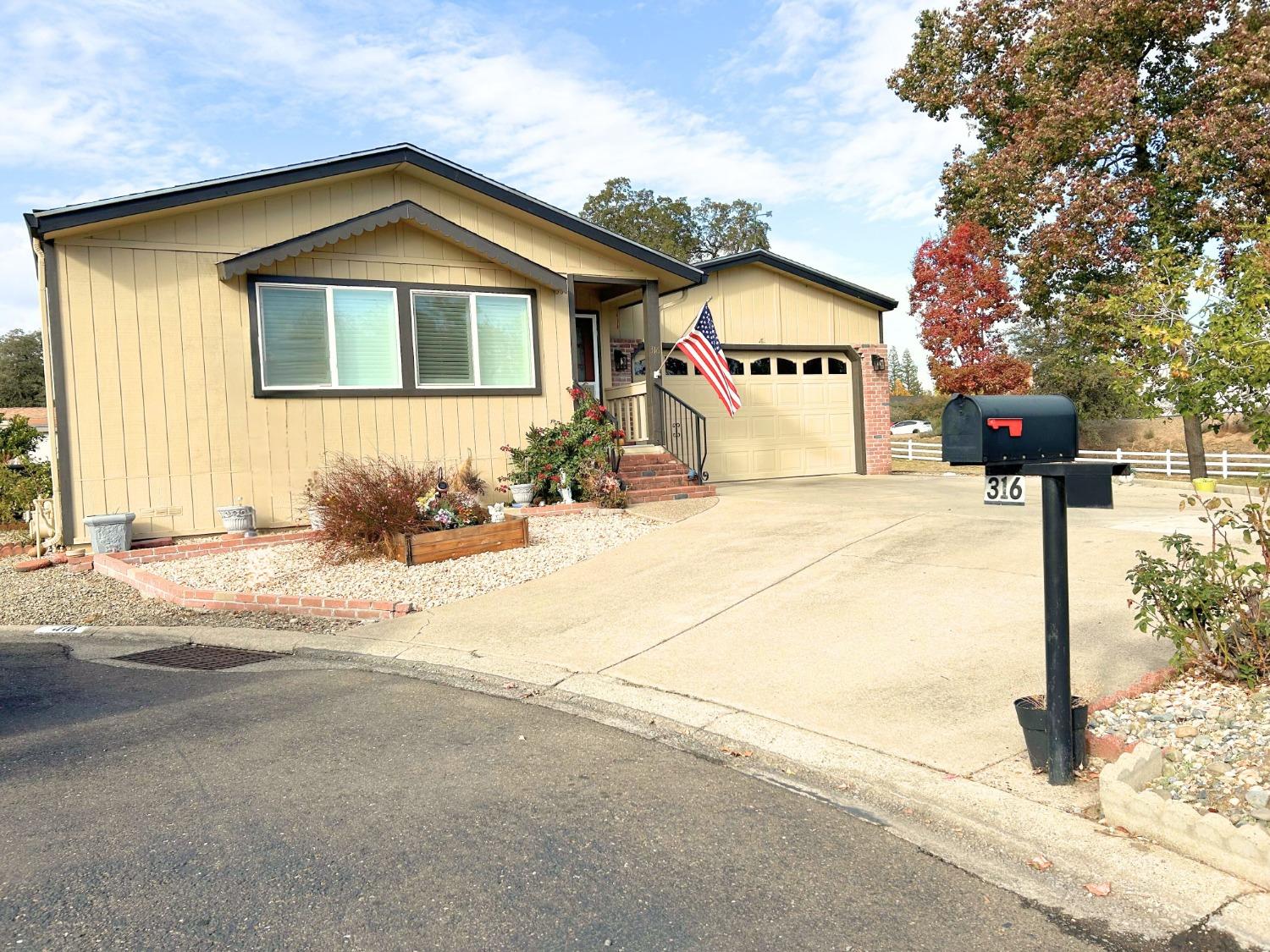 Detail Gallery Image 2 of 17 For 316 Justin Ct, Roseville,  CA 95678 - 2 Beds | 2 Baths