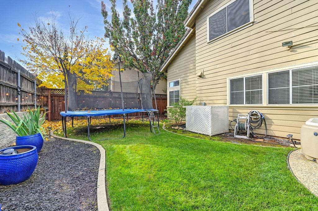 Detail Gallery Image 29 of 40 For 110 Royalton, Folsom,  CA 95630 - 3 Beds | 2/1 Baths