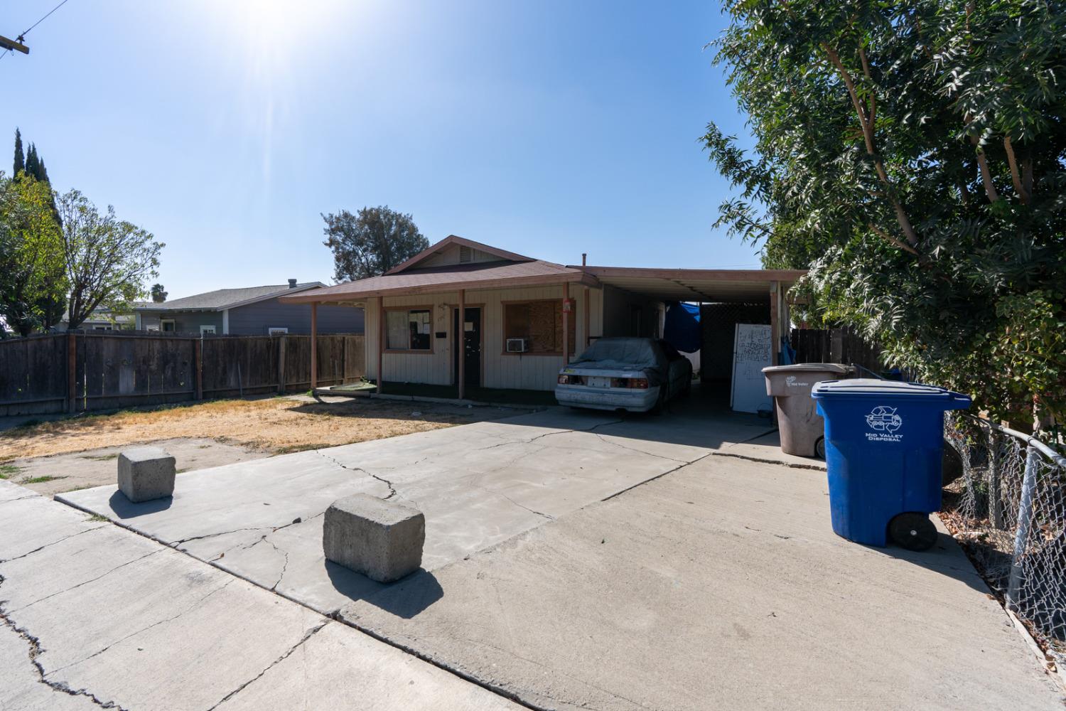 Detail Gallery Image 4 of 27 For 1790 Corregidor Ave, Firebaugh,  CA 93622 - 3 Beds | 1 Baths