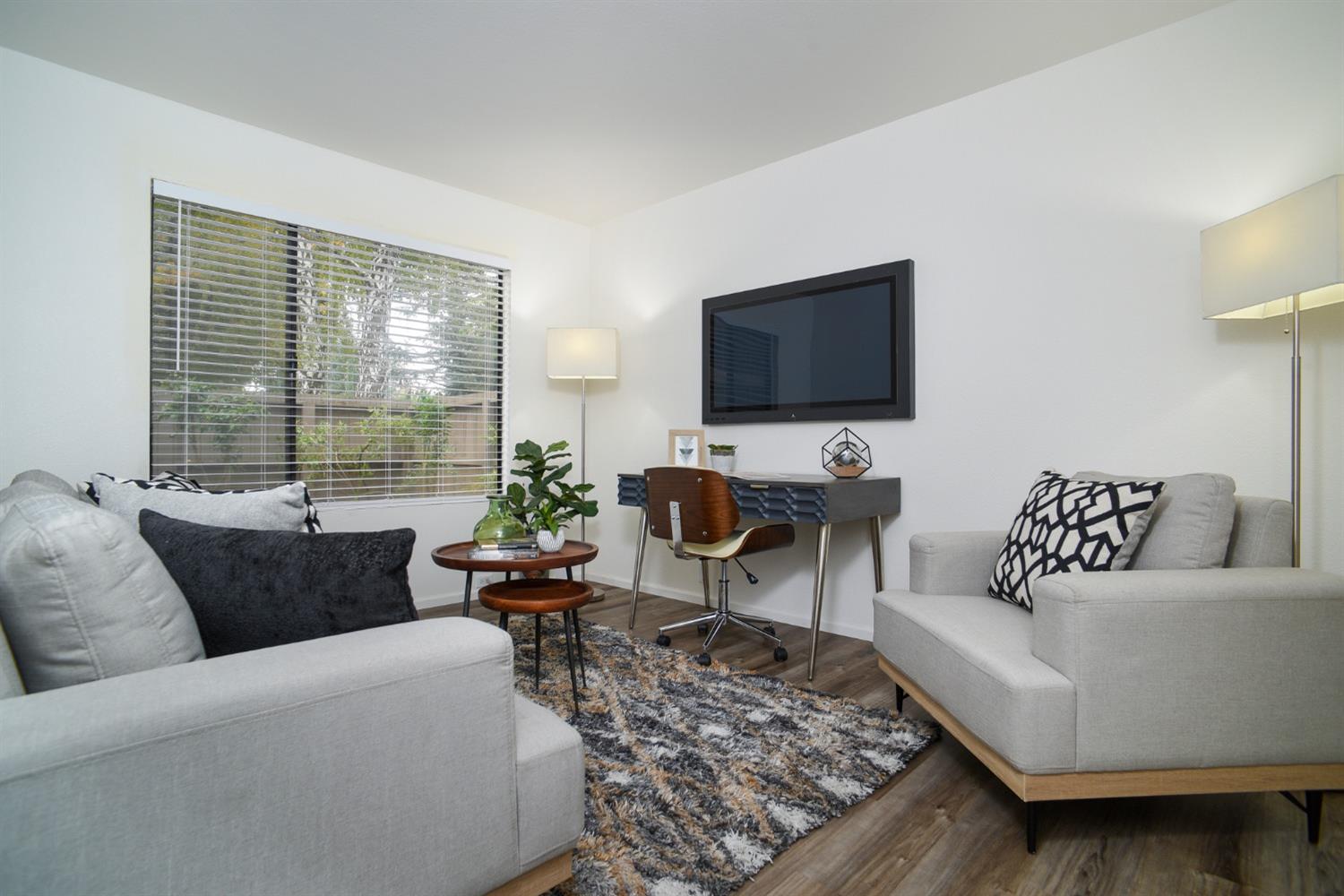 Detail Gallery Image 9 of 38 For 292 Hartnell Pl, Sacramento,  CA 95825 - 2 Beds | 2/1 Baths