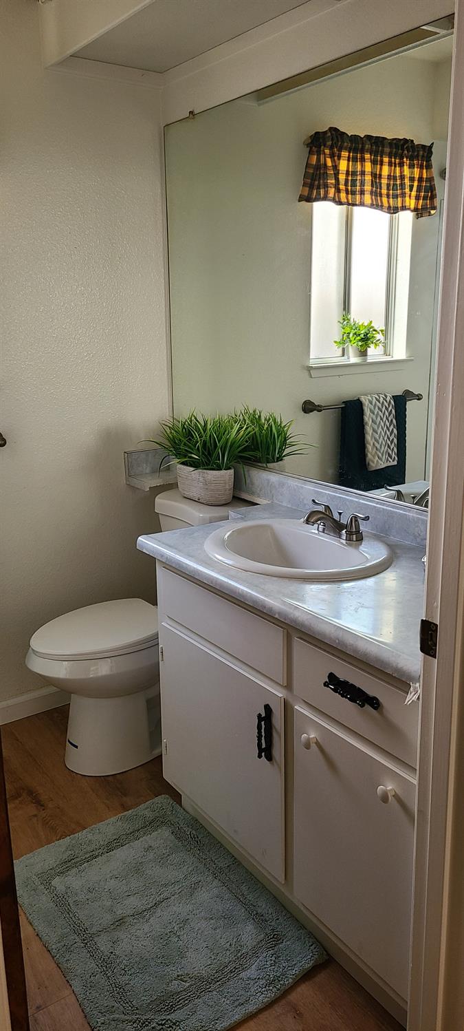 Detail Gallery Image 9 of 20 For 936 Beryl Way, Modesto,  CA 95351 - 3 Beds | 2 Baths