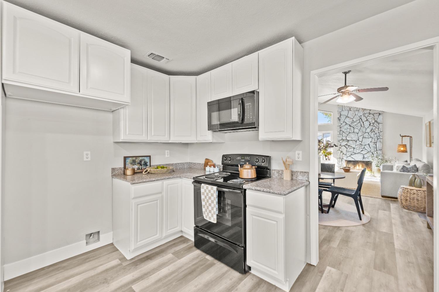 Detail Gallery Image 31 of 62 For 3921 Duxburg Ct, Sacramento,  CA 95827 - 4 Beds | 2 Baths