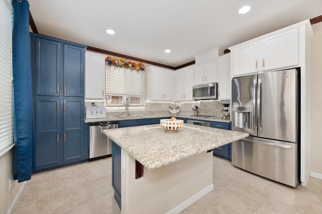 Detail Gallery Image 14 of 33 For 9709 Tribeca Dr, Sacramento,  CA 95829 - 3 Beds | 2/1 Baths