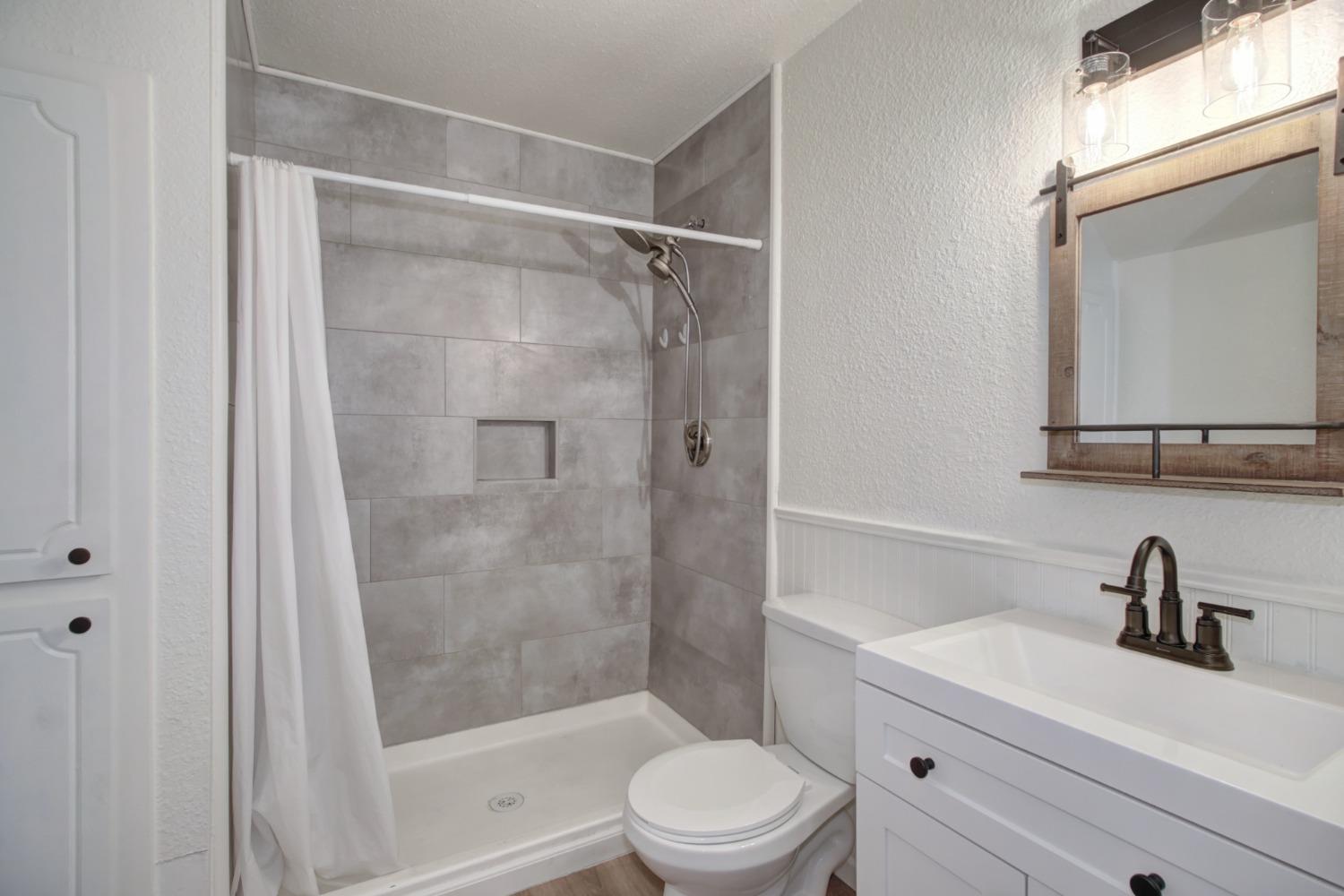 Detail Gallery Image 19 of 53 For 2342 S Whitney Blvd, Rocklin,  CA 95677 - 4 Beds | 2/1 Baths