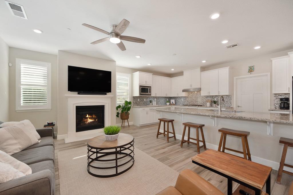 Detail Gallery Image 15 of 55 For 5029 Hollister Loop, El Dorado Hills,  CA 95762 - 2 Beds | 2 Baths