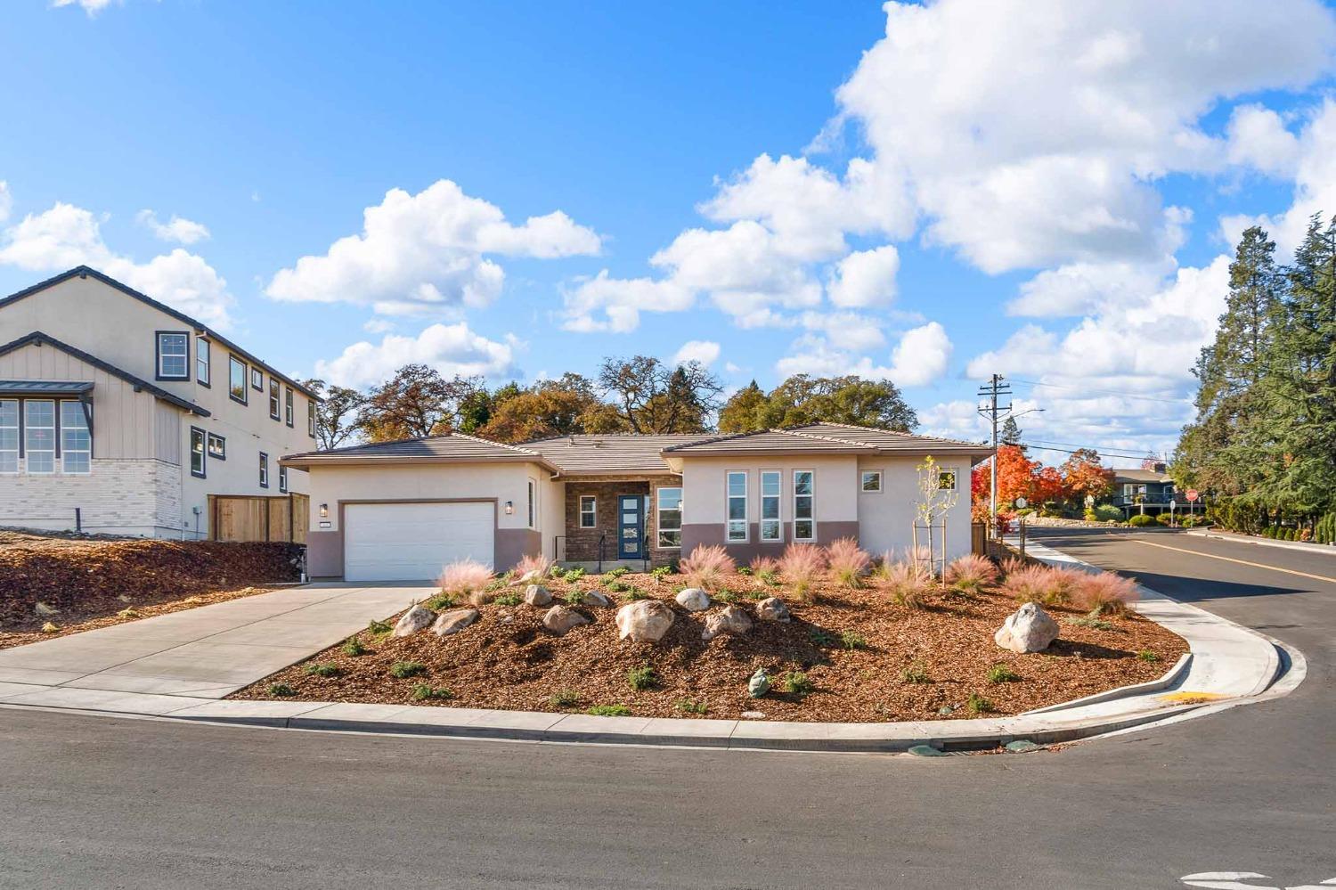 Detail Gallery Image 4 of 40 For 404 Canyon Creek Dr, Auburn,  CA 95603 - 3 Beds | 2/1 Baths