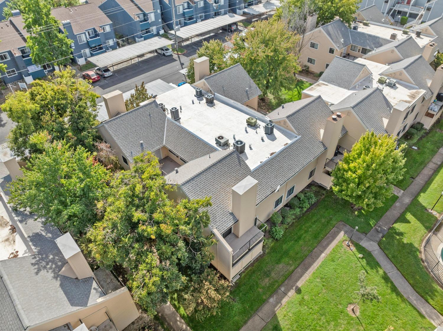 Detail Gallery Image 42 of 51 For 7441 Auburn Oaks Ct #G,  Citrus Heights,  CA 95621 - 2 Beds | 2 Baths