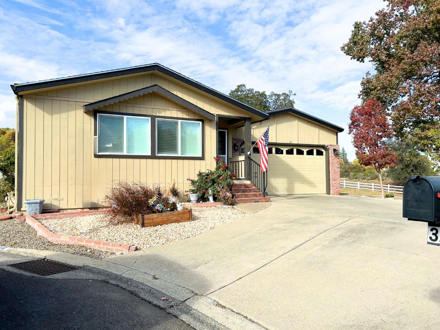 Detail Gallery Image 1 of 17 For 316 Justin Ct, Roseville,  CA 95678 - 2 Beds | 2 Baths