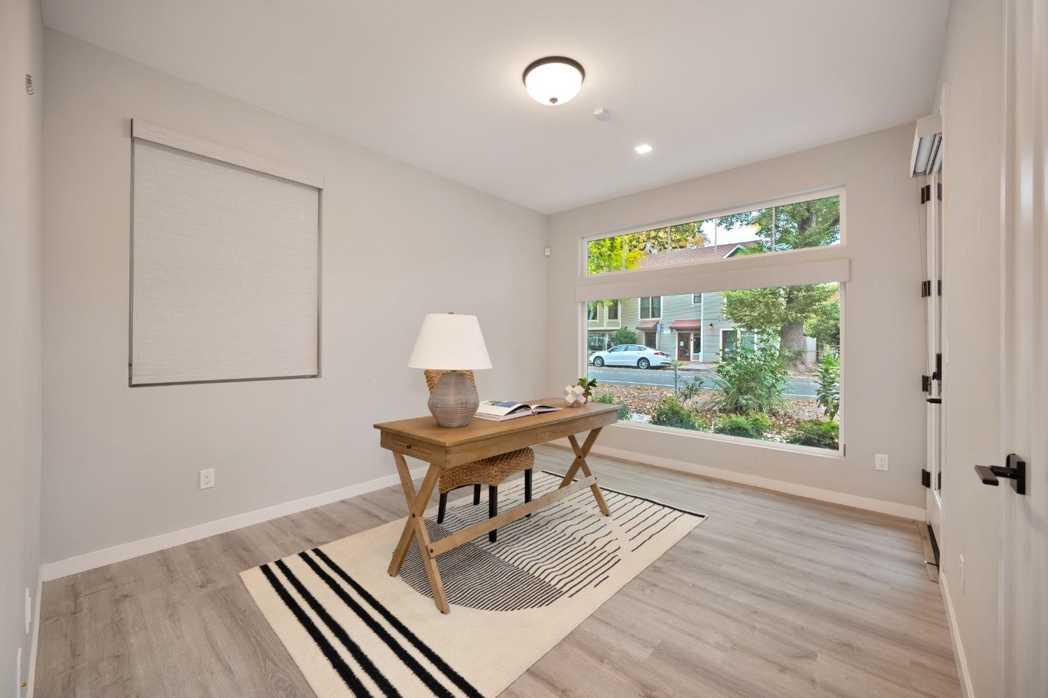 Detail Gallery Image 3 of 61 For 1412 E St, Sacramento,  CA 95814 - 2 Beds | 2/2 Baths