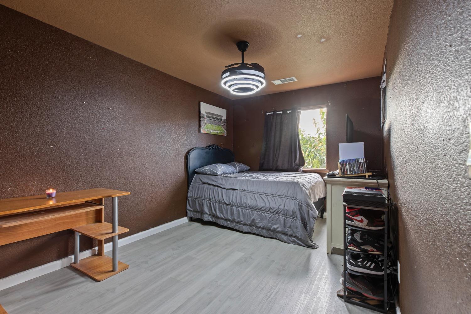 Detail Gallery Image 18 of 23 For 2733 Skybrite Dr, Ceres,  CA 95307 - 5 Beds | 2/1 Baths