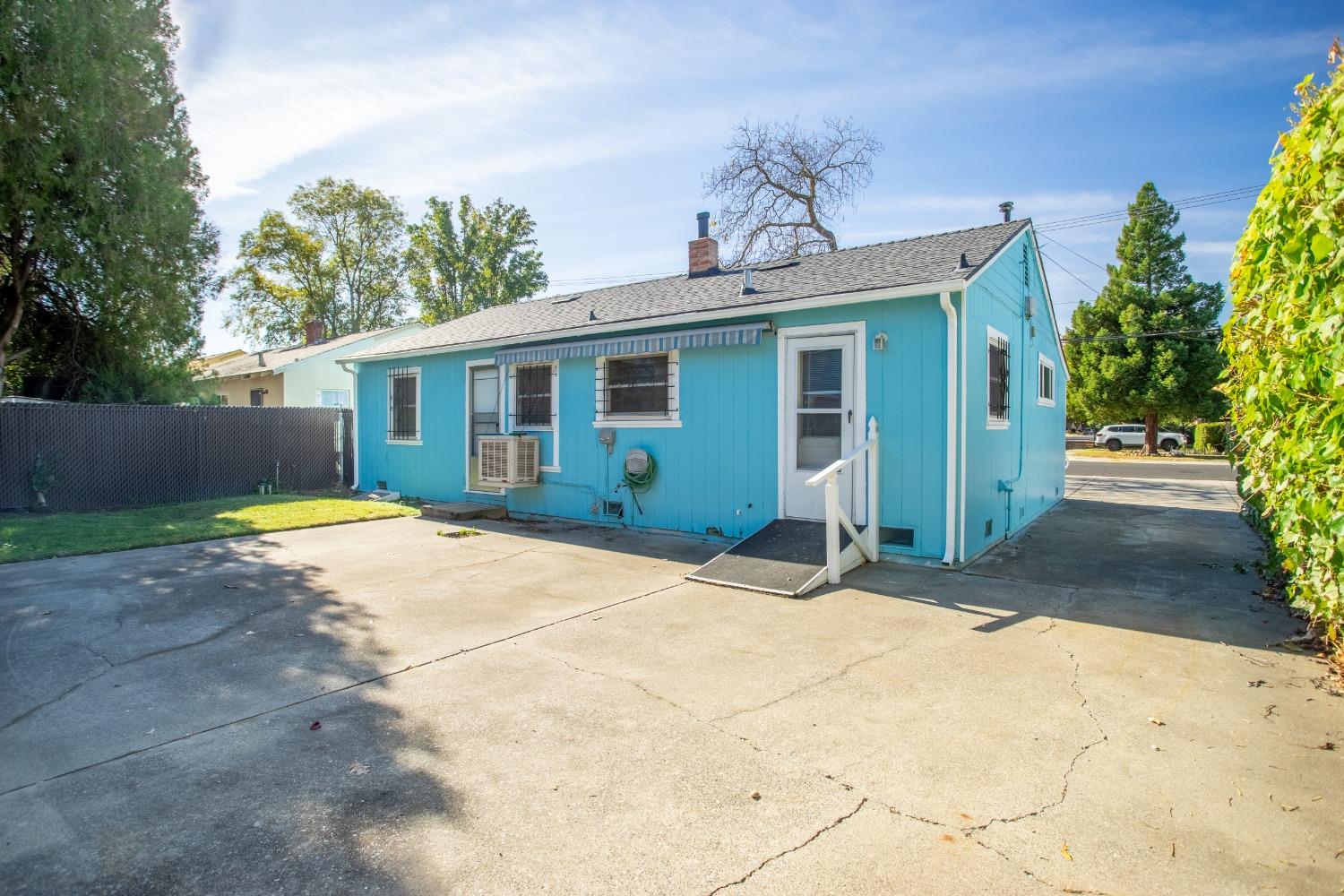 Detail Gallery Image 24 of 26 For 4511 44th St, Sacramento,  CA 95820 - 2 Beds | 1 Baths