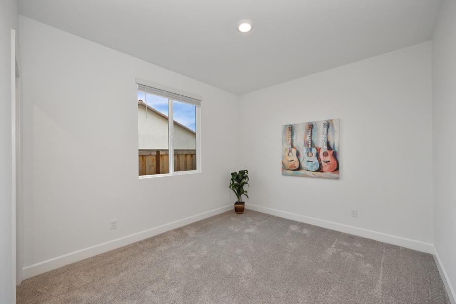 Detail Gallery Image 41 of 62 For 4890 Rockrose Dr, Folsom,  CA 95630 - 4 Beds | 2/1 Baths