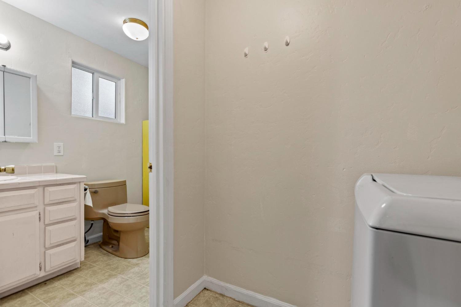 Detail Gallery Image 14 of 27 For 306 C St, Woodland,  CA 95776 - 1 Beds | 1 Baths