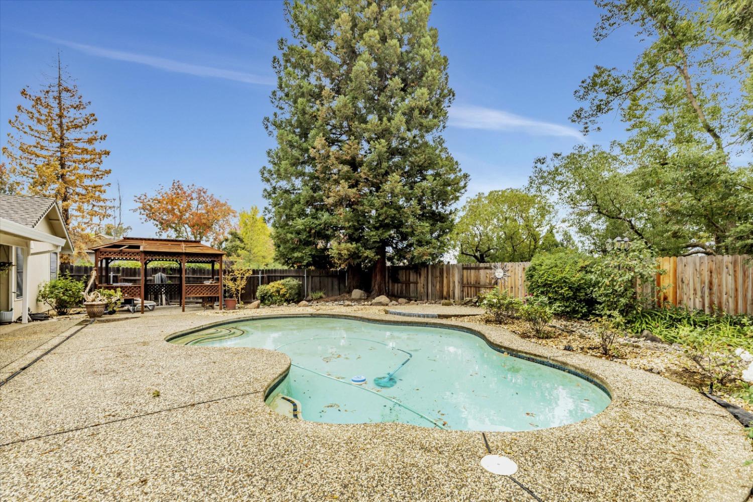 Detail Gallery Image 37 of 43 For 3982 Argonaut Ave, Rocklin,  CA 95677 - 3 Beds | 2/1 Baths