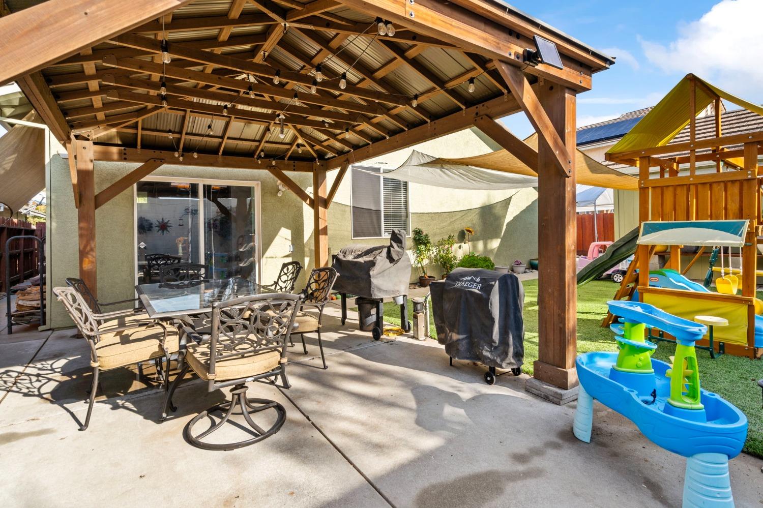 Detail Gallery Image 33 of 38 For 778 Mission Ridge Dr, Manteca,  CA 95337 - 3 Beds | 2 Baths