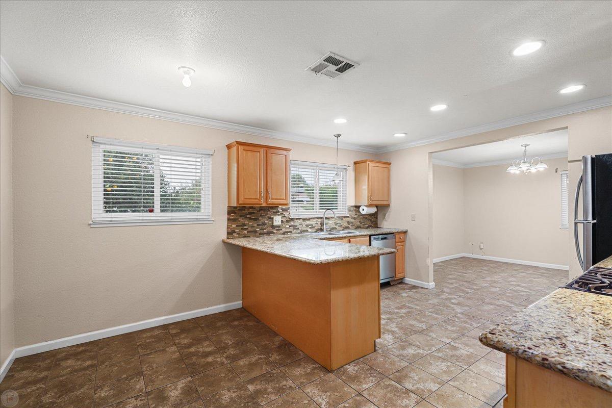 Detail Gallery Image 11 of 43 For 8260 Onyx Ct, Stockton,  CA 95210 - 2 Beds | 1 Baths