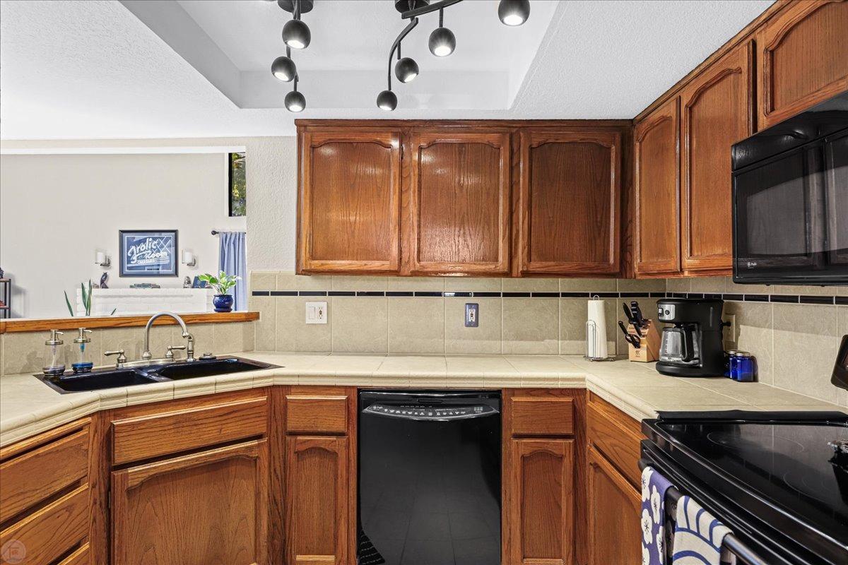 Detail Gallery Image 14 of 49 For 1101 Cedar Creek Dr #4,  Modesto,  CA 95355 - 2 Beds | 2 Baths