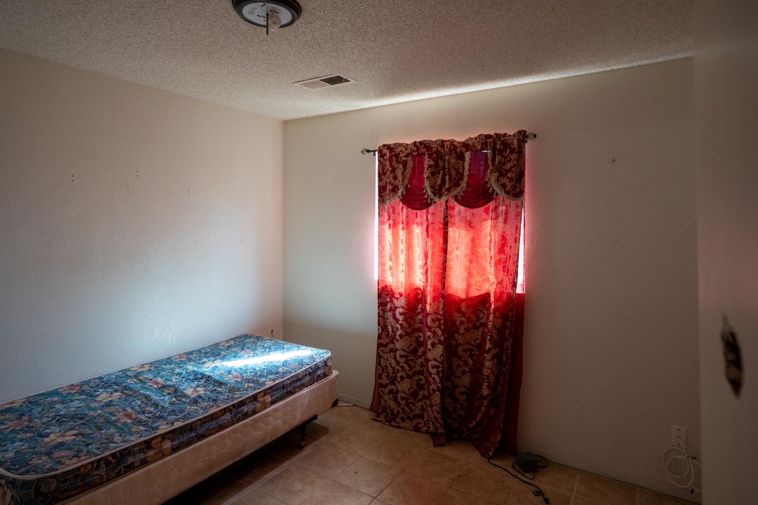 Detail Gallery Image 18 of 27 For 1790 Corregidor Ave, Firebaugh,  CA 93622 - 3 Beds | 1 Baths