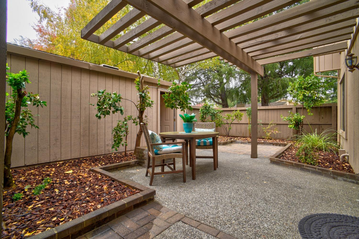 Detail Gallery Image 17 of 38 For 292 Hartnell Pl, Sacramento,  CA 95825 - 2 Beds | 2/1 Baths