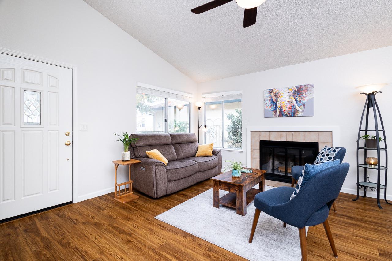 Detail Gallery Image 6 of 26 For 4973 Perceptive Way, Sacramento,  CA 95842 - 3 Beds | 2 Baths