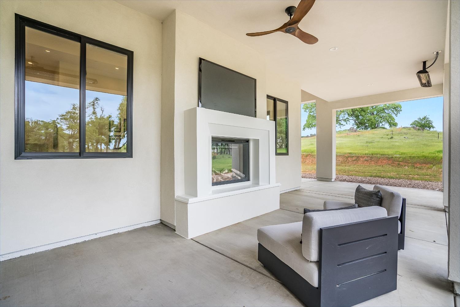 Detail Gallery Image 24 of 33 For 4550 Summer Brook Dr, Rescue,  CA 95672 - 4 Beds | 3/1 Baths