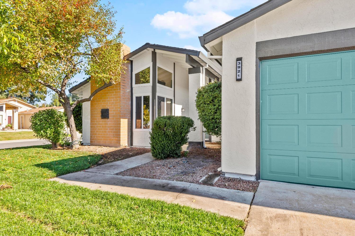 Detail Gallery Image 4 of 62 For 3921 Duxburg Ct, Sacramento,  CA 95827 - 4 Beds | 2 Baths