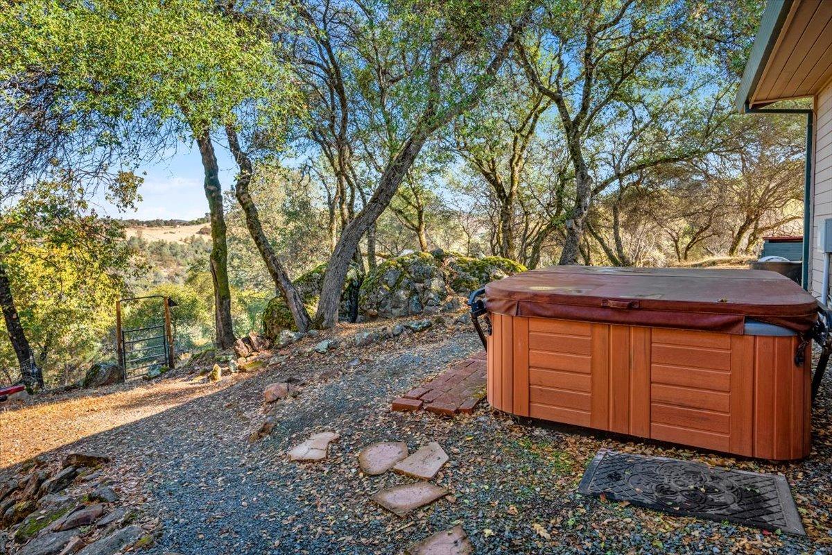 Detail Gallery Image 53 of 71 For 21300 Bald Ridge Dr, Penn Valley,  CA 95946 - 3 Beds | 3/1 Baths