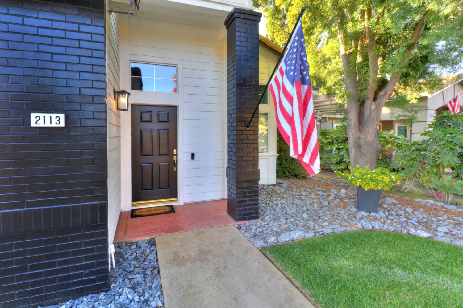 Detail Gallery Image 13 of 48 For 2113 Cargill Way, Roseville,  CA 95747 - 4 Beds | 2/1 Baths