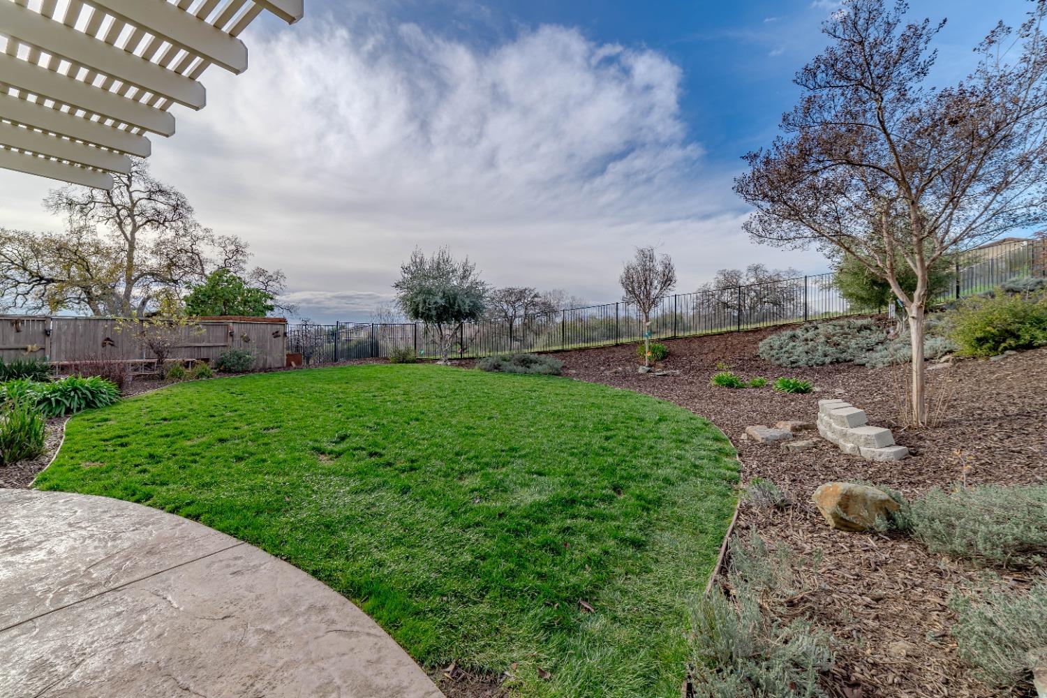 Detail Gallery Image 6 of 62 For 9010 Hearst Pl, El Dorado Hills,  CA 95762 - 5 Beds | 4 Baths