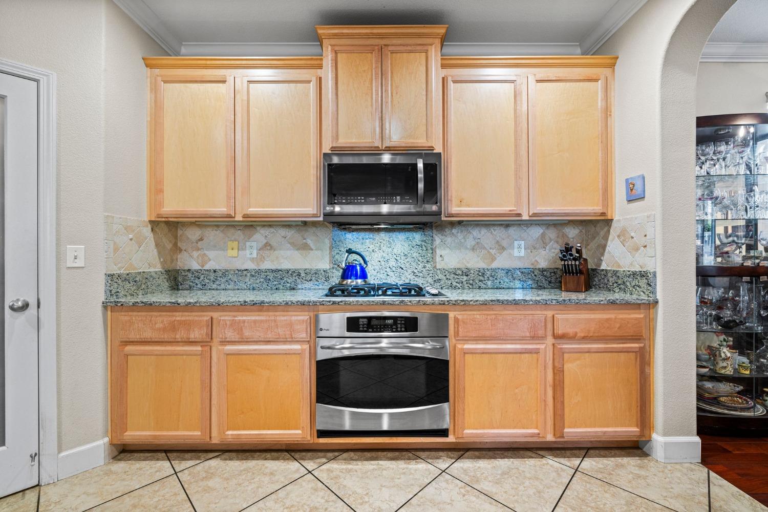 Detail Gallery Image 18 of 51 For 10986 Disk Dr, Rancho Cordova,  CA 95670 - 3 Beds | 2/1 Baths