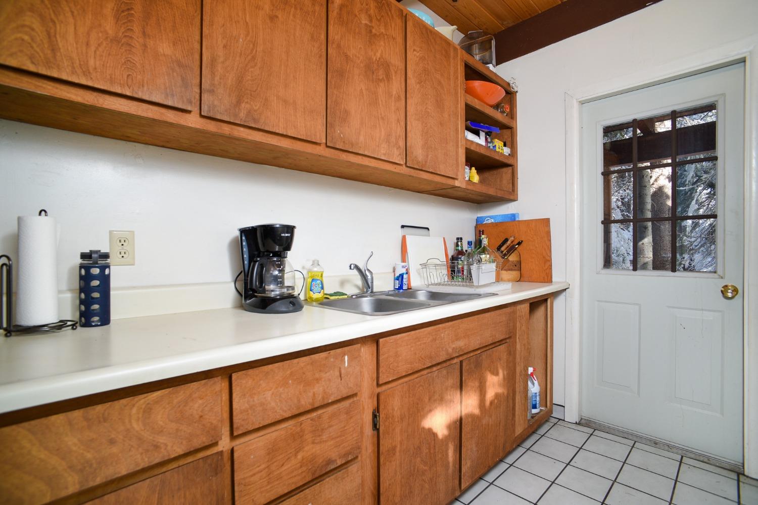 Detail Gallery Image 12 of 28 For 51086 Conifer Dr, Soda Springs,  CA 95728 - 2 Beds | 1 Baths