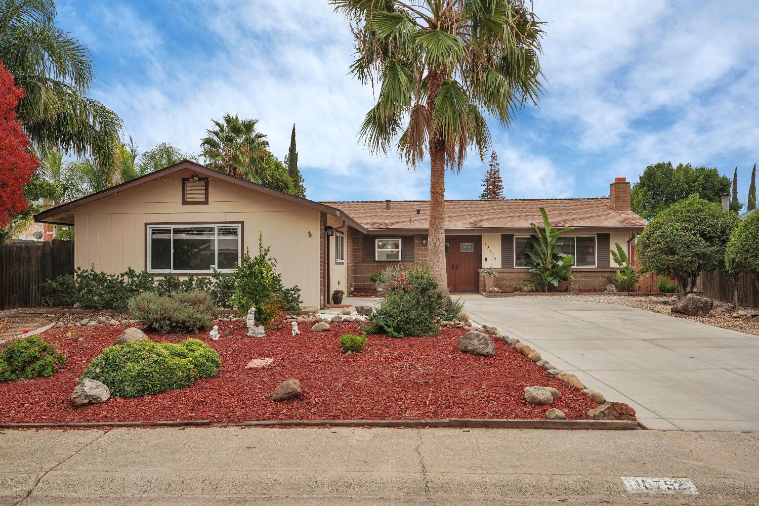 Detail Gallery Image 1 of 51 For 10752 Beclan Dr, Rancho Cordova,  CA 95670 - 3 Beds | 2 Baths