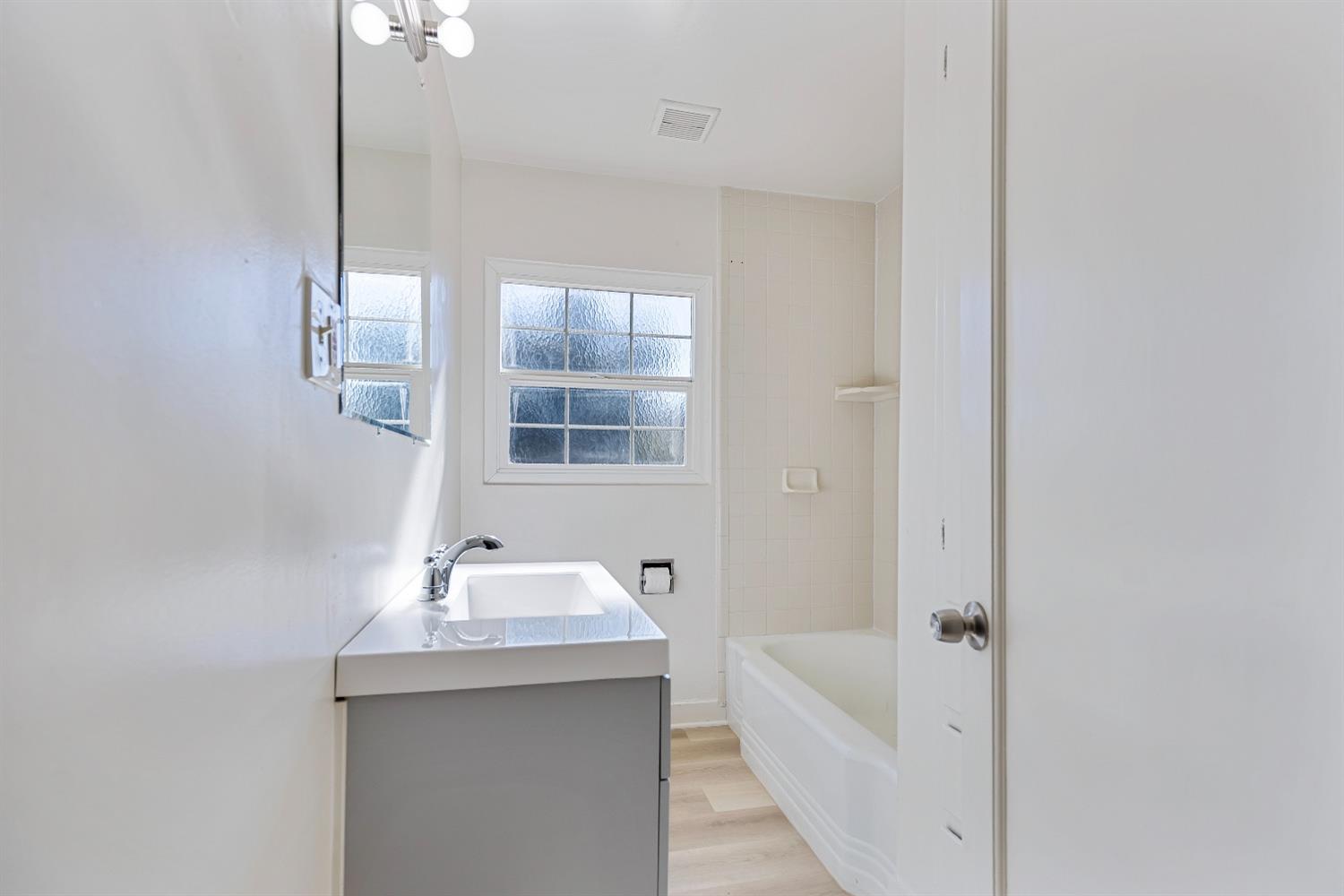 Detail Gallery Image 22 of 33 For 2556 W Mendocino Ave, Stockton,  CA 95204 - 3 Beds | 1 Baths