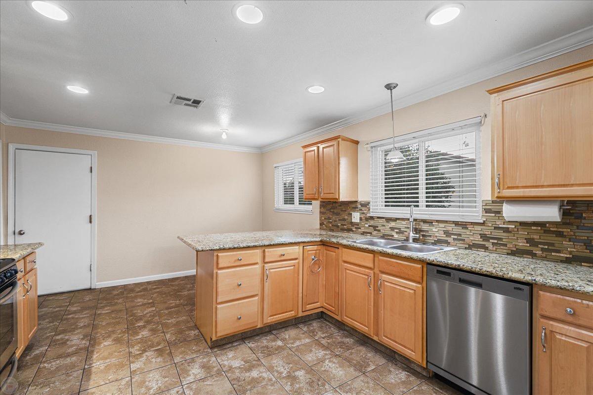 Detail Gallery Image 14 of 43 For 8260 Onyx Ct, Stockton,  CA 95210 - 2 Beds | 1 Baths