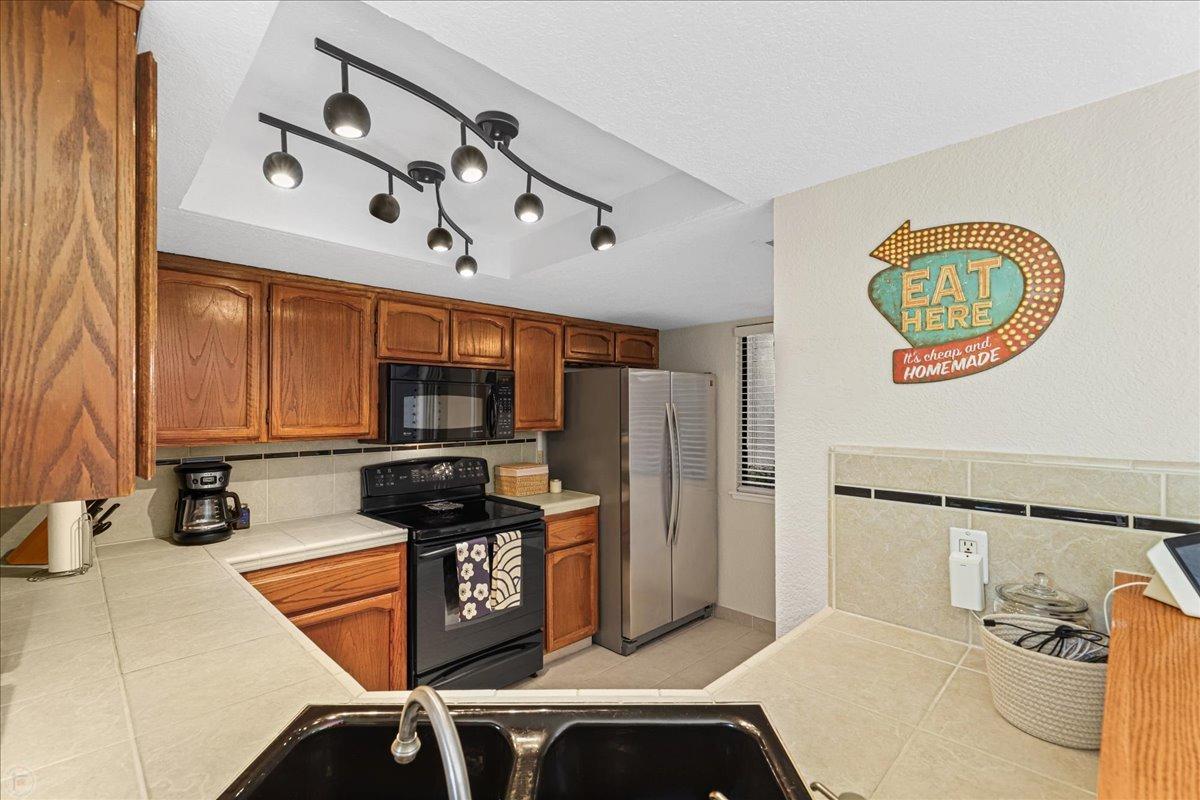 Detail Gallery Image 15 of 49 For 1101 Cedar Creek Dr #4,  Modesto,  CA 95355 - 2 Beds | 2 Baths