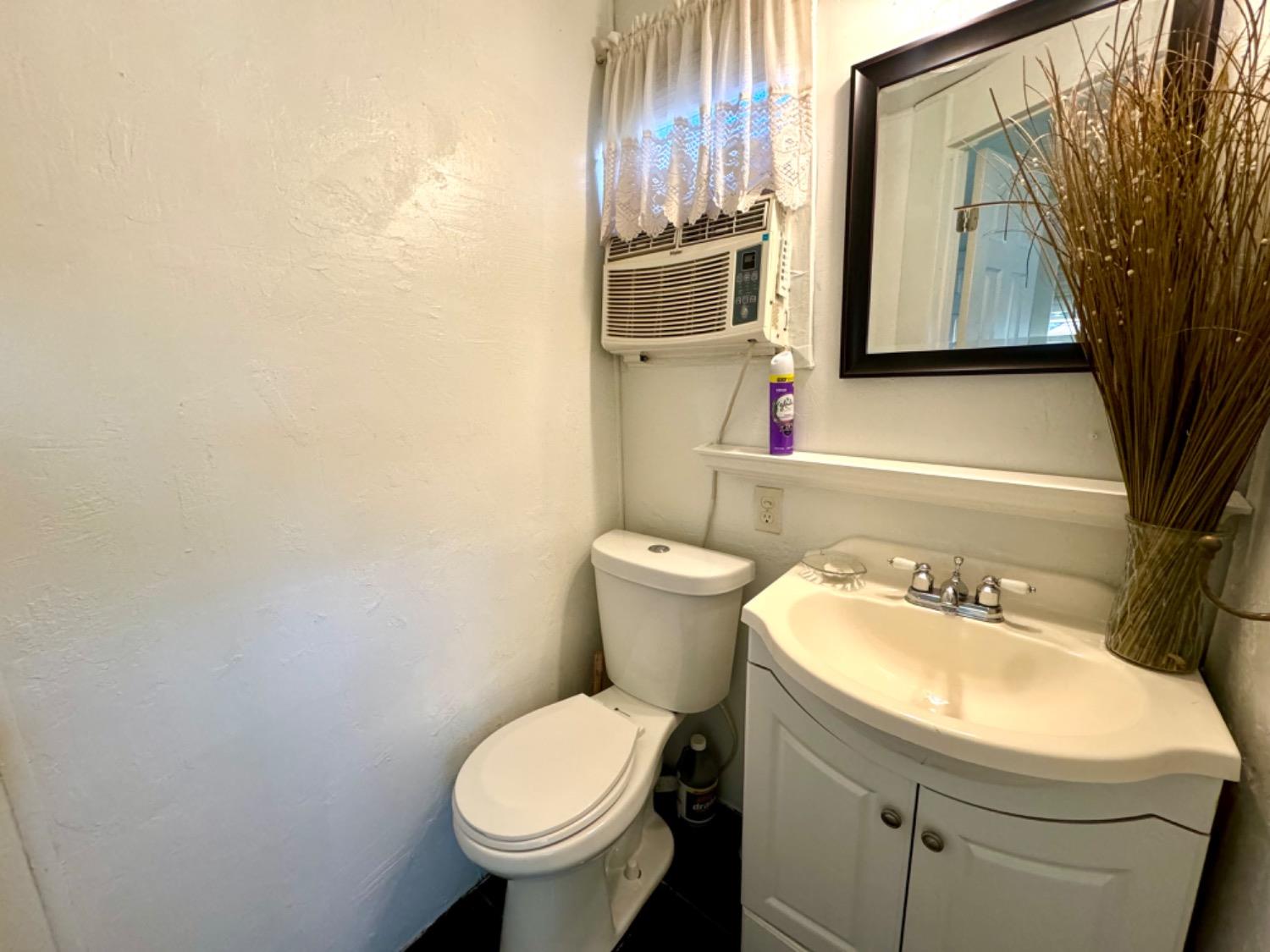 Detail Gallery Image 12 of 15 For 2030 E Grayson Rd Spc 32, Ceres,  CA 95307 - 2 Beds | 1/1 Baths