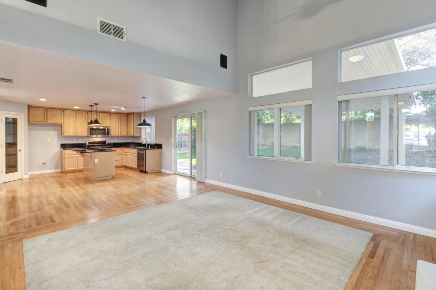 Detail Gallery Image 21 of 48 For 2113 Cargill Way, Roseville,  CA 95747 - 4 Beds | 2/1 Baths