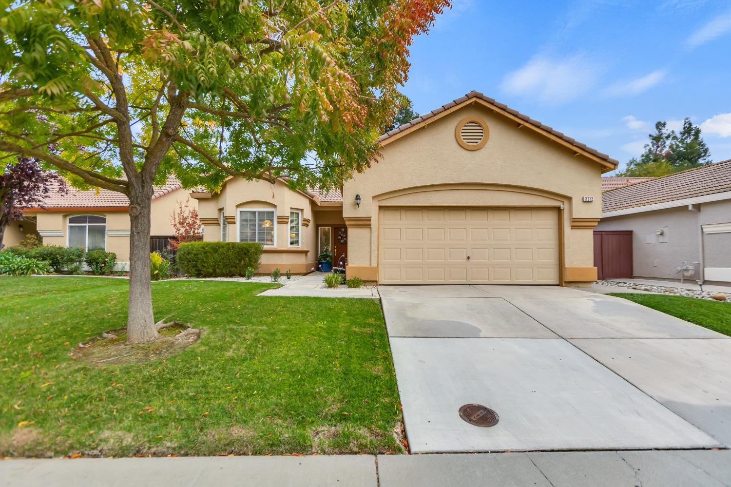 Detail Gallery Image 1 of 50 For 3212 Halyard Way, Elk Grove,  CA 95758 - 3 Beds | 2 Baths