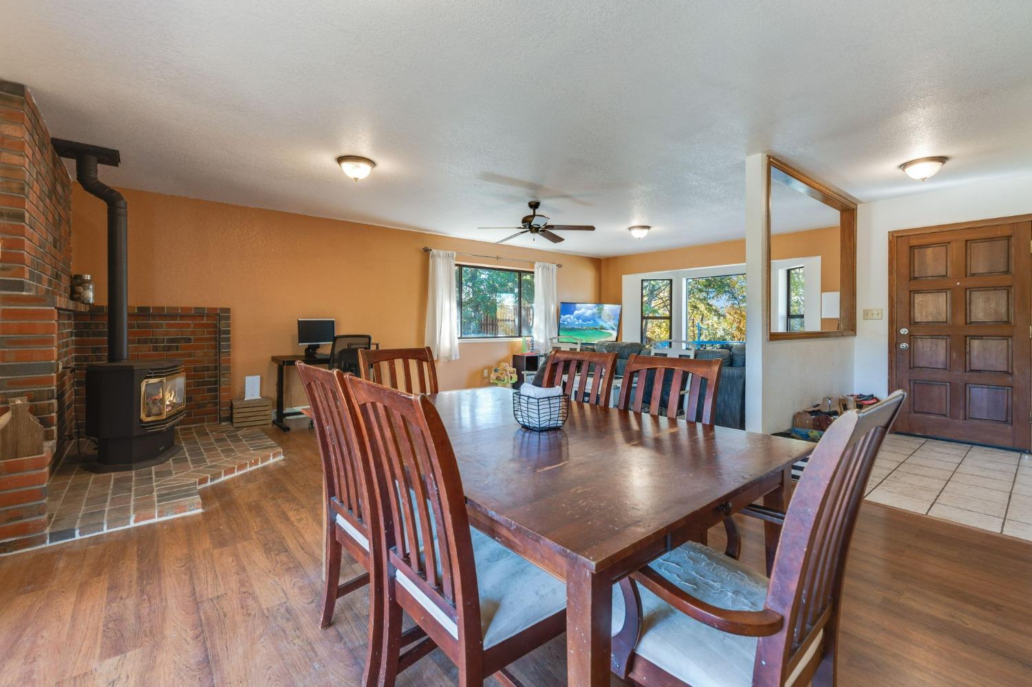 Detail Gallery Image 10 of 53 For 3111 Pleasant Oak Rd, Placerville,  CA 95667 - 2 Beds | 2 Baths