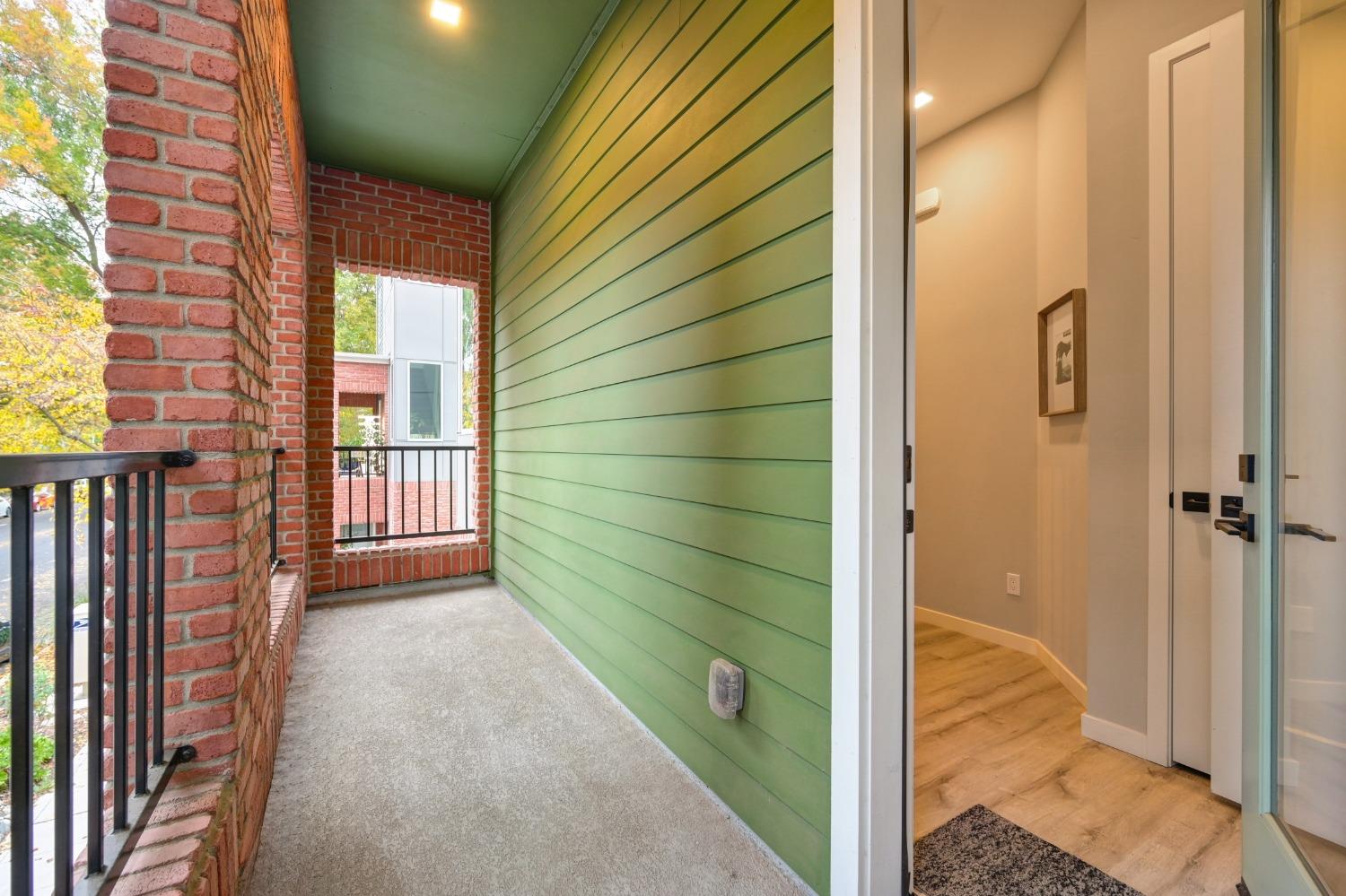 Detail Gallery Image 54 of 61 For 1412 E St, Sacramento,  CA 95814 - 2 Beds | 2/2 Baths