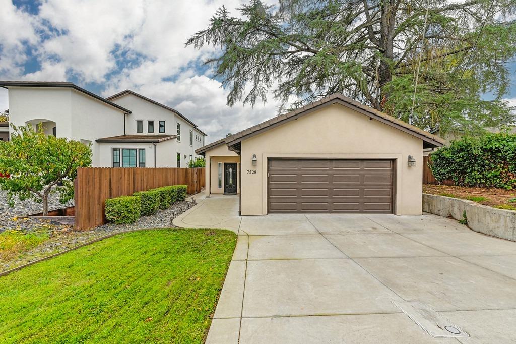 Sycamore Drive, Citrus Heights, California image 3