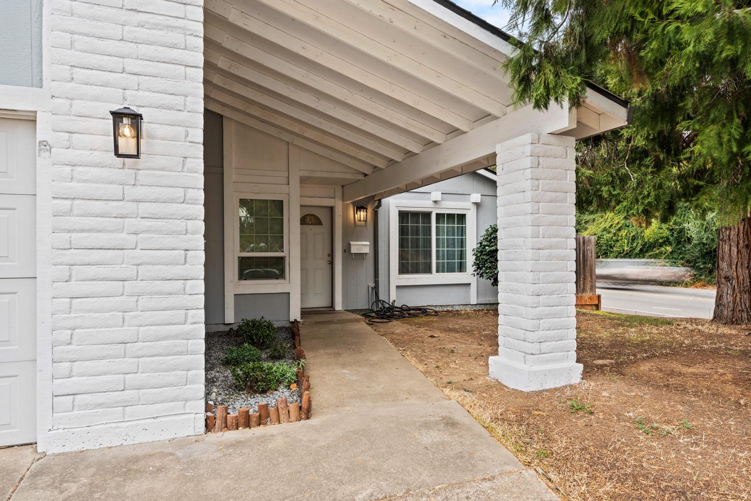 Detail Gallery Image 2 of 32 For 6700 Winlock Ave, Citrus Heights,  CA 95621 - 3 Beds | 2 Baths