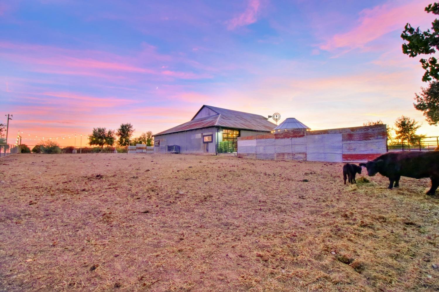 Detail Gallery Image 56 of 72 For 32640 County Road 19, Woodland,  CA 95695 - 7 Beds | 4/1 Baths