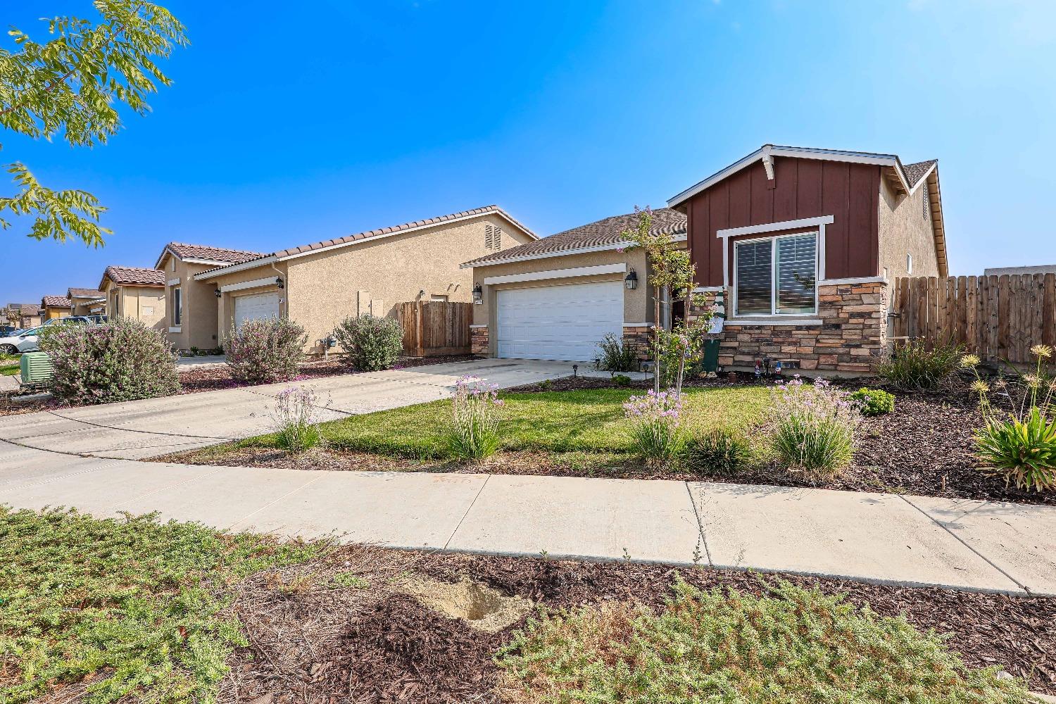 Detail Gallery Image 3 of 39 For 4416 Lindsey Ln, Merced,  CA 95348 - 3 Beds | 2 Baths