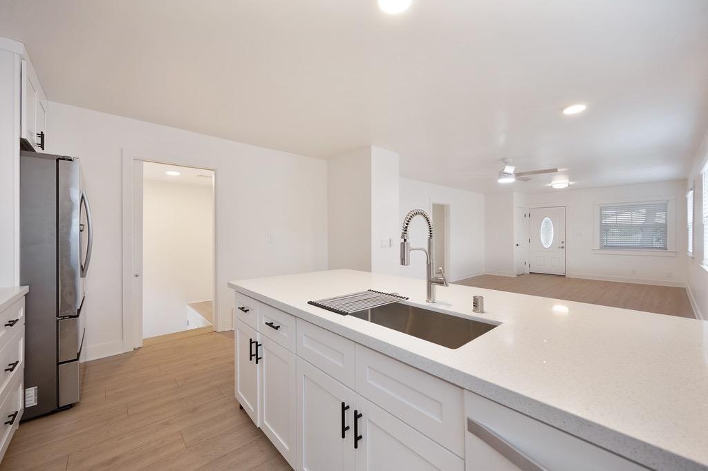 Detail Gallery Image 12 of 40 For 2953 Del Paso Blvd, Sacramento,  CA 95815 - 2 Beds | 2 Baths