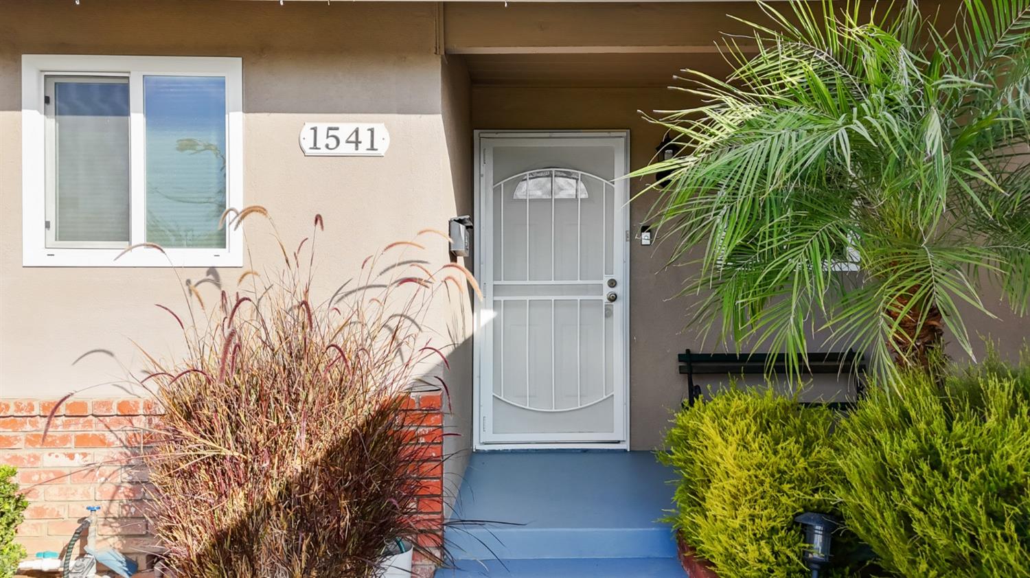 Detail Gallery Image 7 of 44 For 1541 Golden Gate Dr, Modesto,  CA 95350 - 3 Beds | 2 Baths