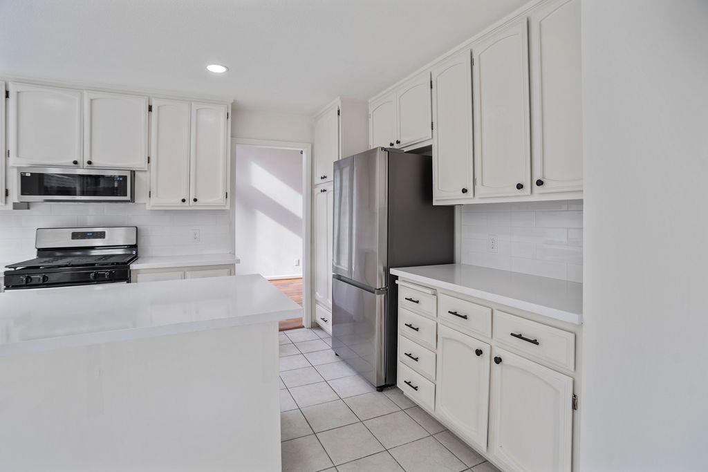 Detail Gallery Image 7 of 31 For 1158 Ensenada Ct, Merced,  CA 95348 - 4 Beds | 2/1 Baths