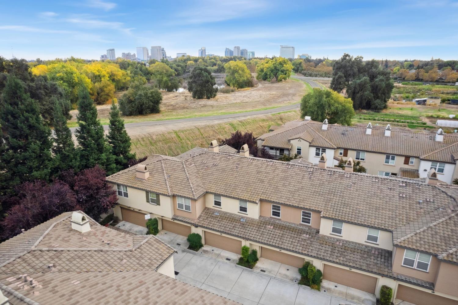 Detail Gallery Image 31 of 34 For 427 Anchor Ln #105,  West Sacramento,  CA 95605 - 3 Beds | 2/1 Baths