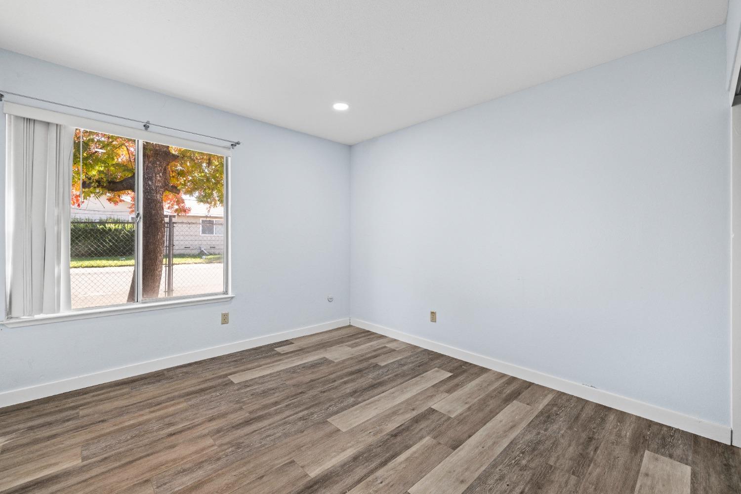 Detail Gallery Image 19 of 28 For 3256 Explorer Dr, Sacramento,  CA 95827 - 4 Beds | 2 Baths