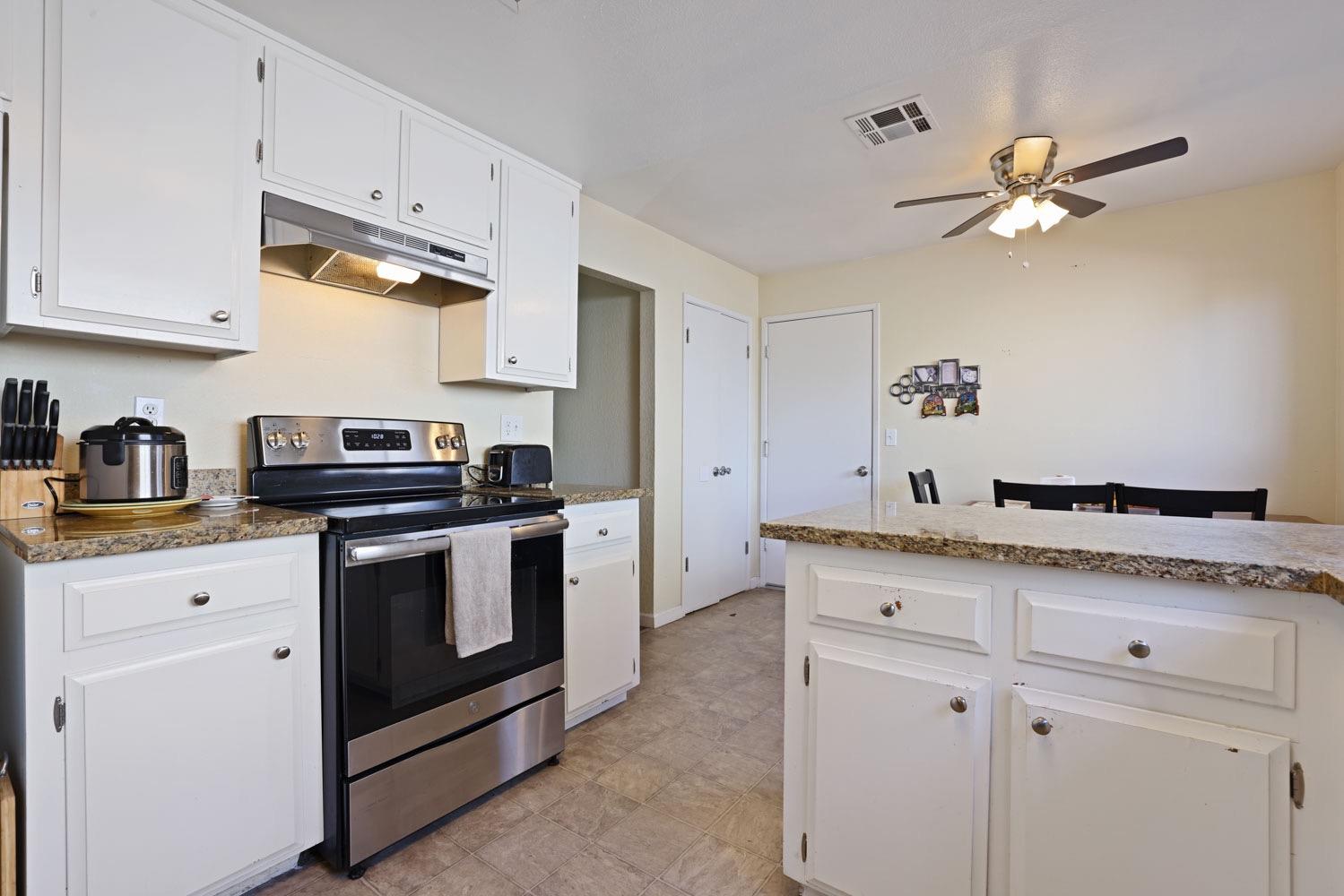 Detail Gallery Image 18 of 41 For 1221 Enview Ct, Stockton,  CA 95210 - 2 Beds | 2 Baths